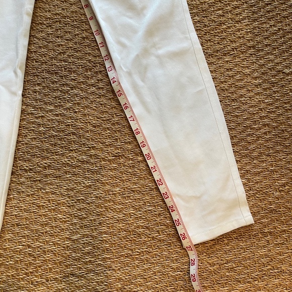 NWT White St. John Jeans, size 4 - Picture 3 of 14